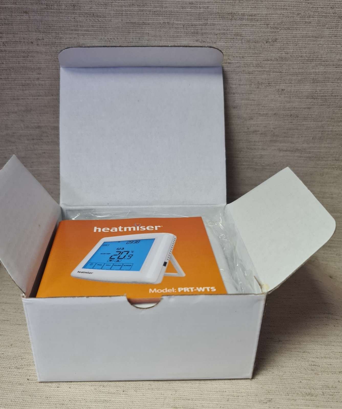 Heatmiser PRT-WTS Touchscreen Series Thermostat – White - Image 2