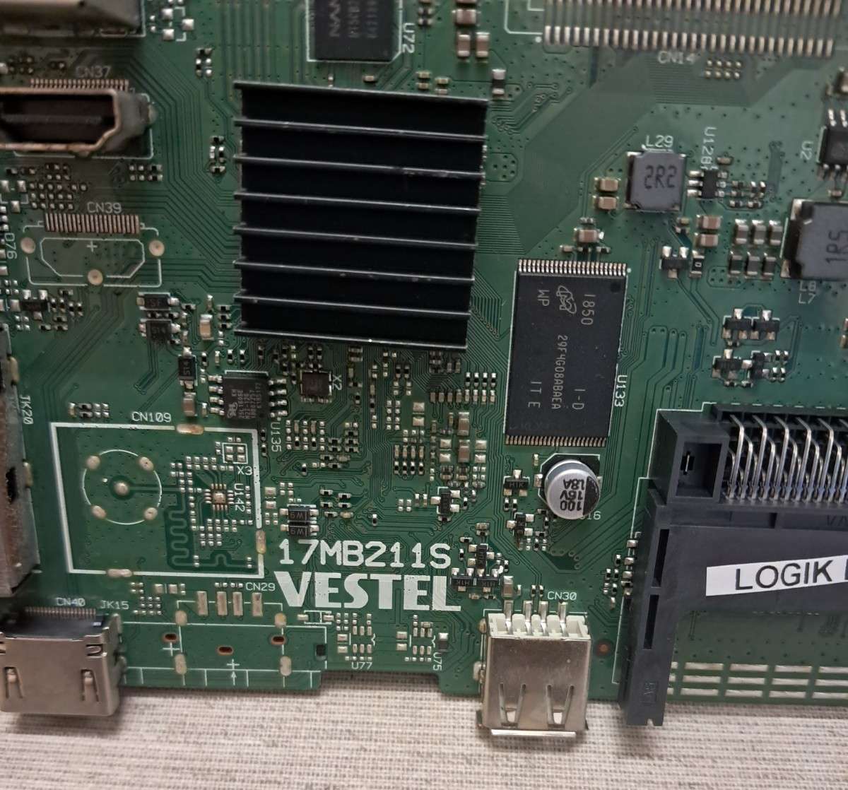 LOGIK L32SHE19 MAIN BOARD 17MB211S - Image 2